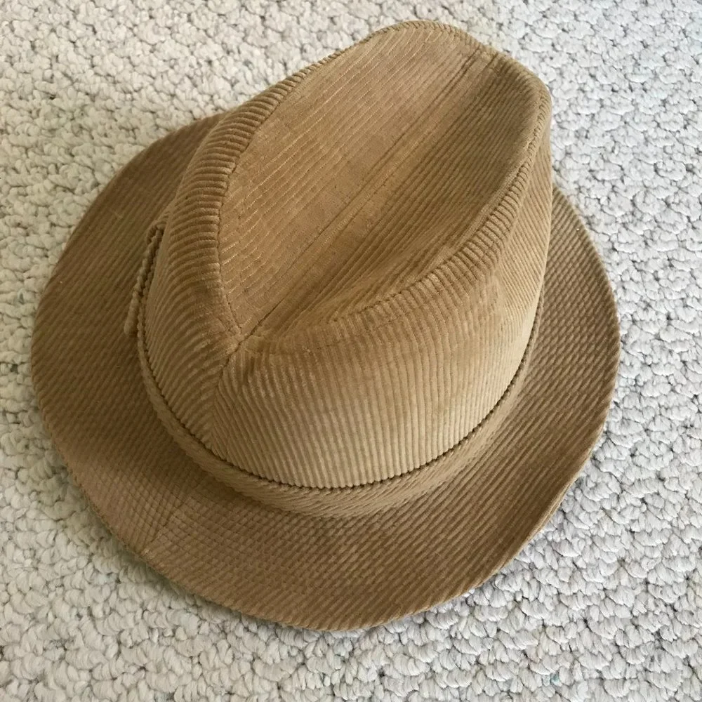DOBBS.Pace Setter Collection Corduroy Fedora 7 1/4